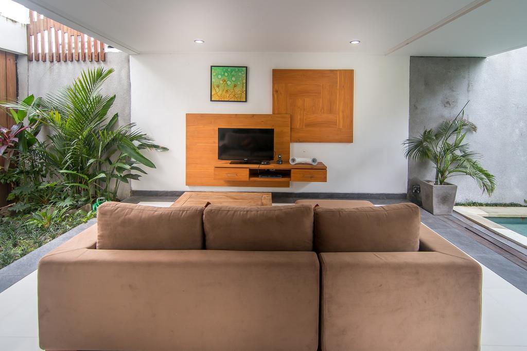 Delu Villas & Suite Kerobokan  Exterior photo